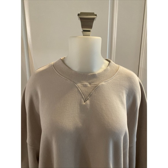Vuori Beige Sweatshirt - Picture 2 of 11